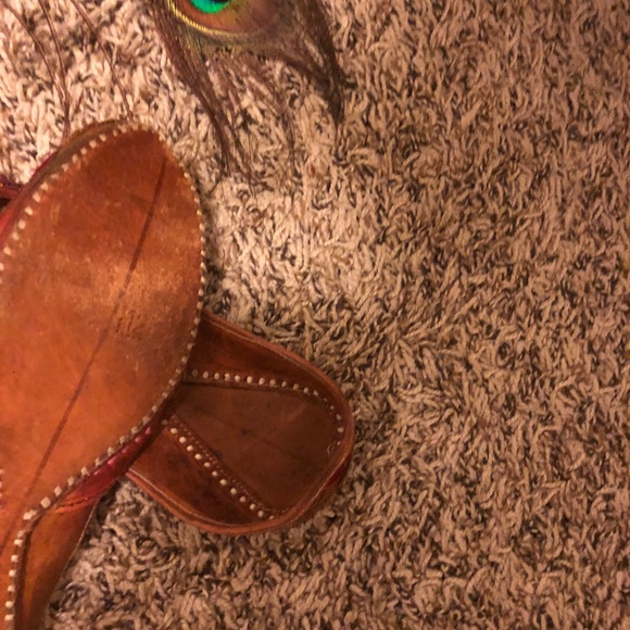 Hand painted Indian shoes - Picture 2 of 3